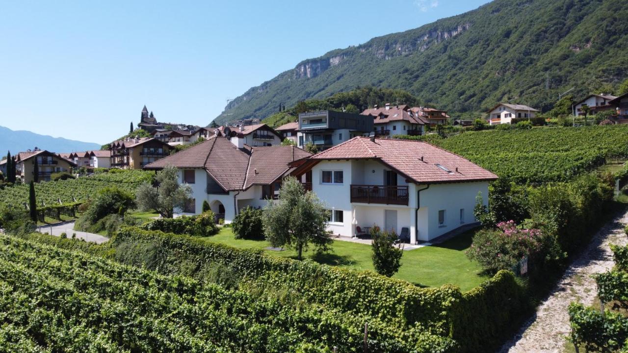Unterstoan Hof Apartamento Termeno Exterior foto